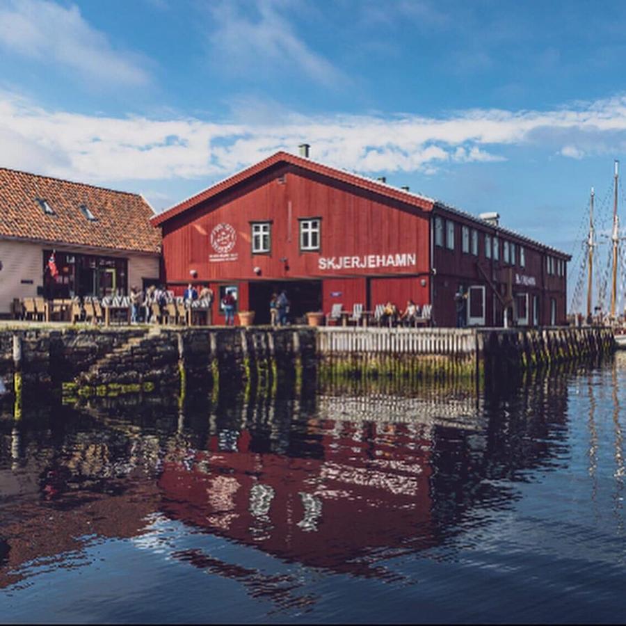 Skjerjehamn Hotel Anneland Buitenkant foto